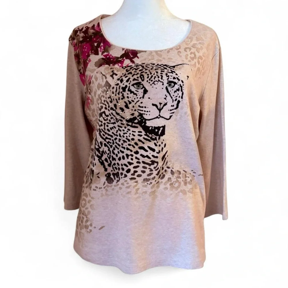 Karen Scott Leopard graphic long sleeve top with rhinestones and 3/4 sleeves - Picture 1 of 6